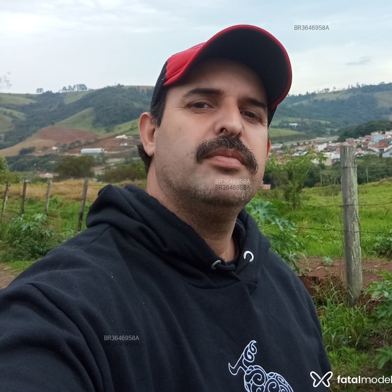 Acompanhante Chris - Feed