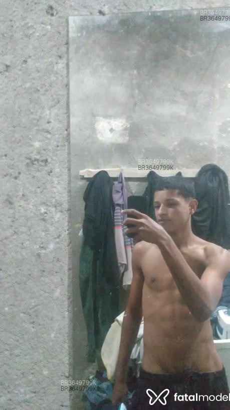 Acompanhante Leandro - Feed