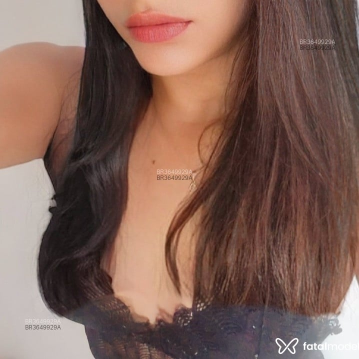 Acompanhante Sarah - Feed