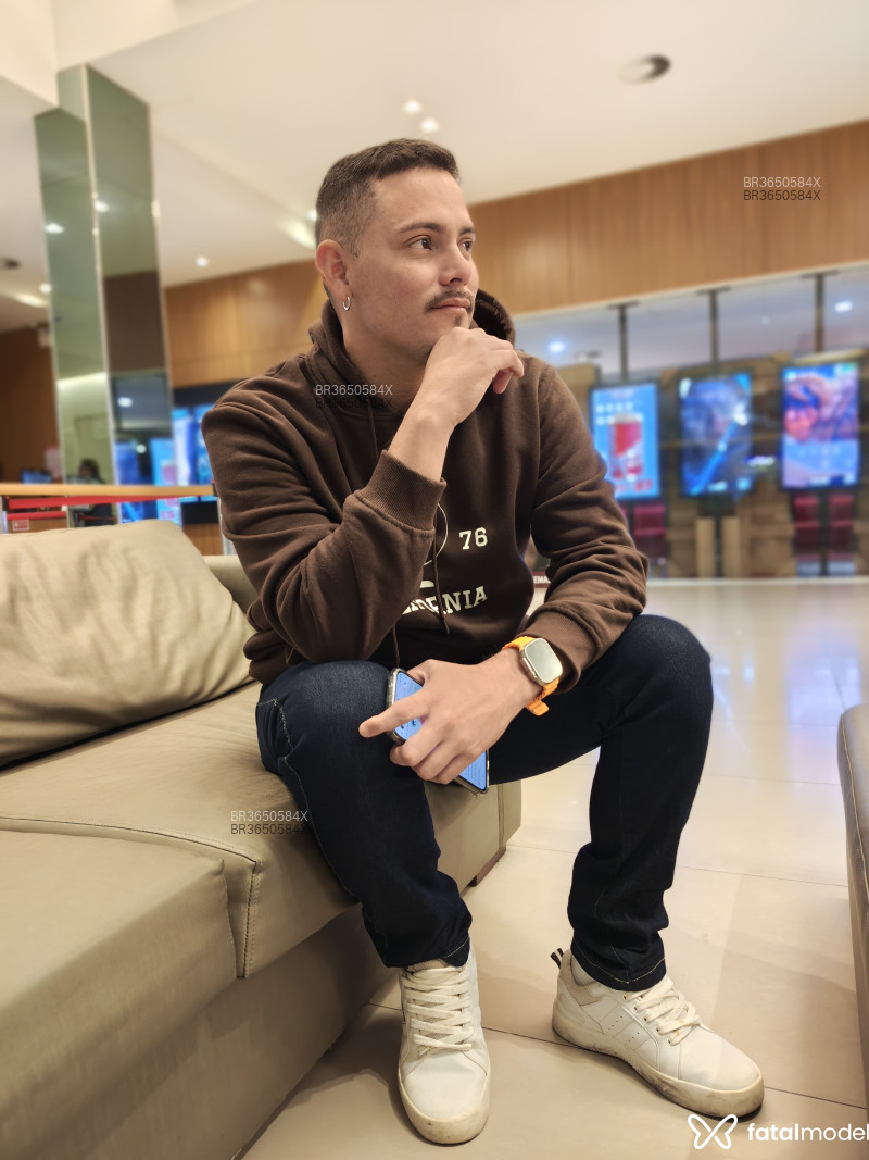 Acompanhante Gustavo Santtana - Feed