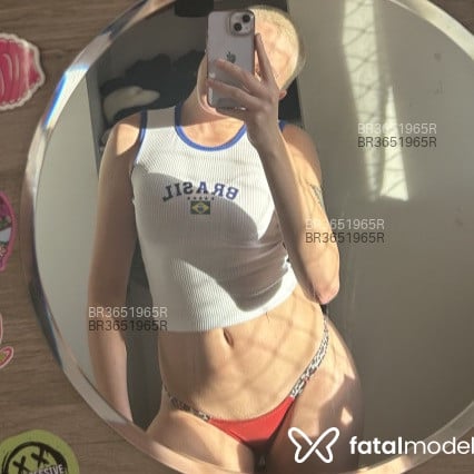 Acompanhante Milla - Feed
