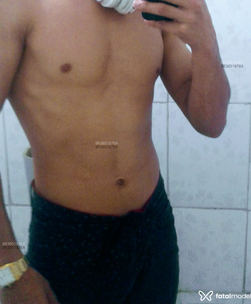 Acompanhante Matheus - Feed