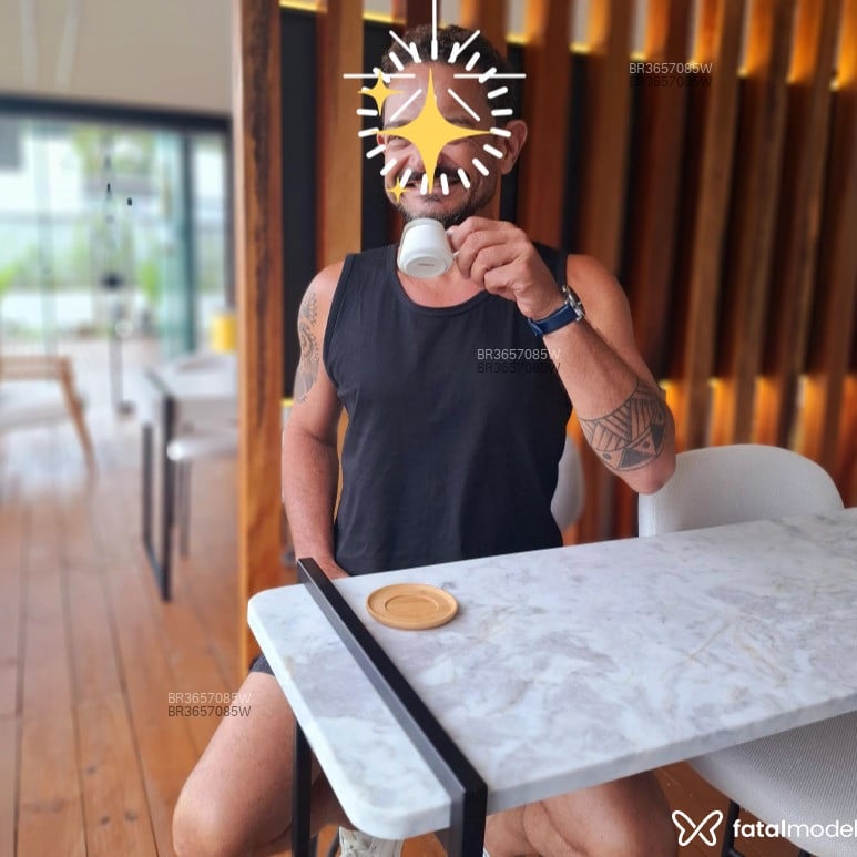 Acompanhante Vicente - Feed