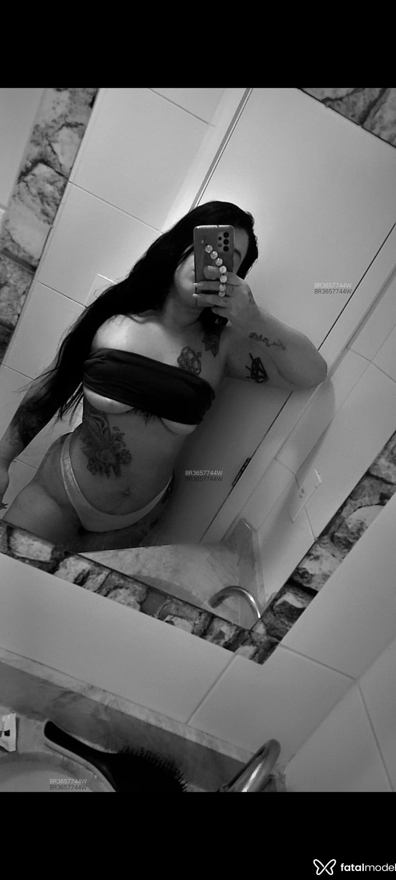 Acompanhante Morena - Feed