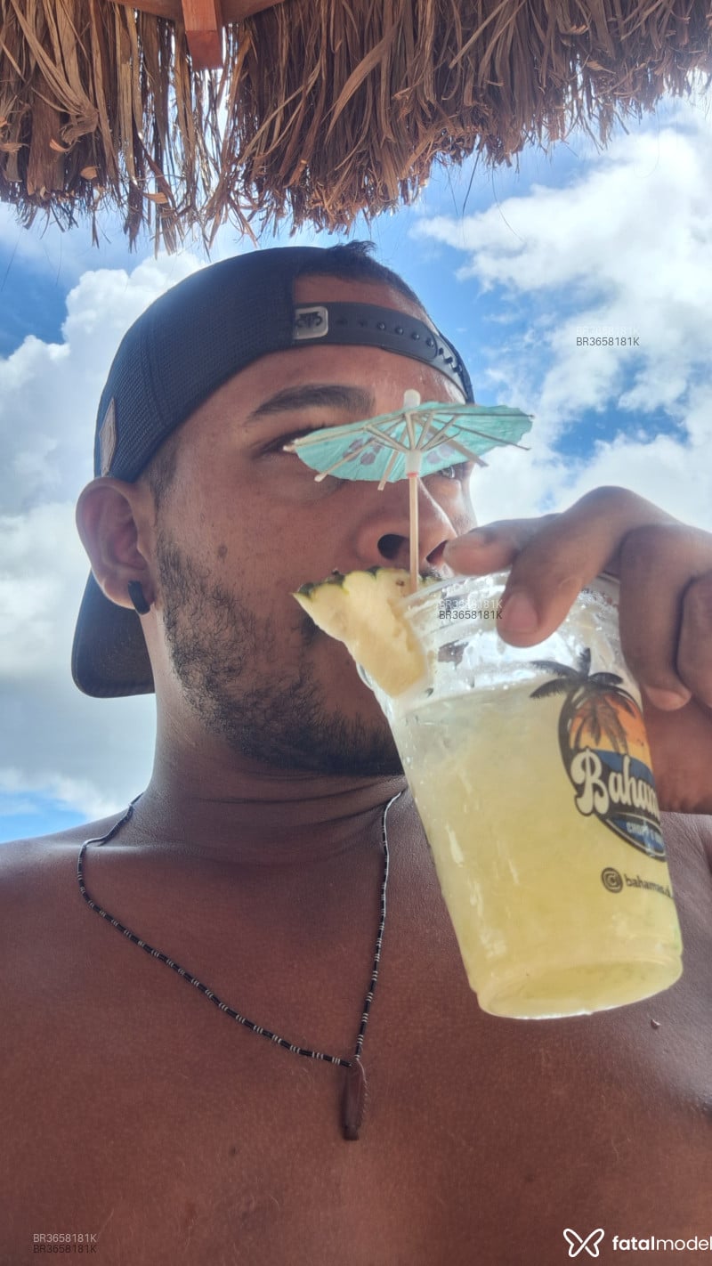 Acompanhante Leandro - Feed