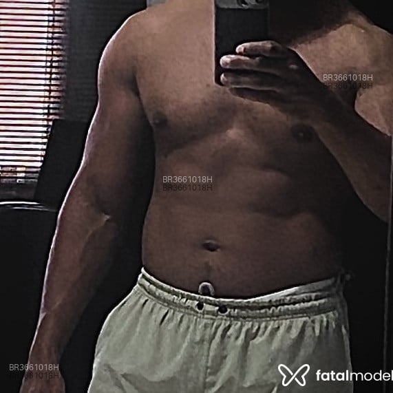 Acompanhante Leandro - Feed