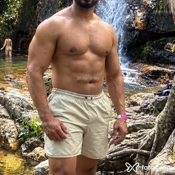 Acompanhante Leandro - Feed