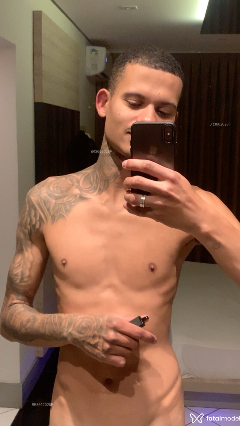 Acompanhante Matheus - Feed