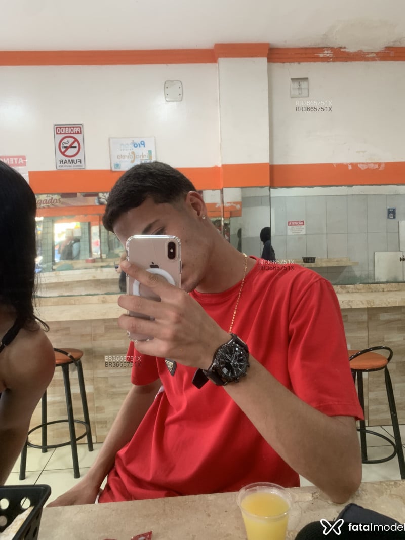 Acompanhante Matheus - Feed