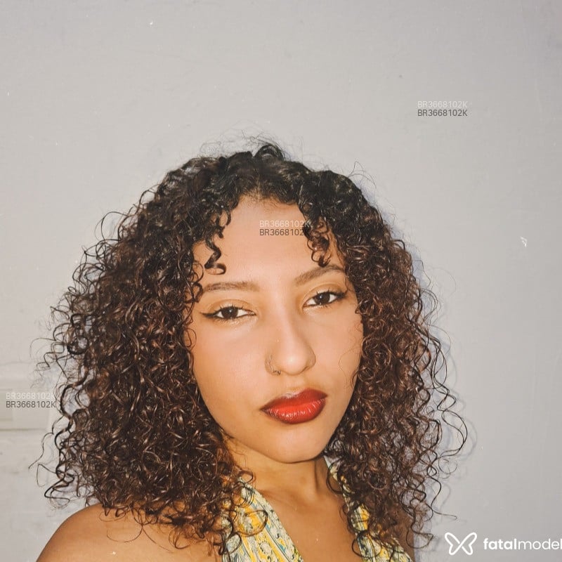 Acompanhante Luisa - Feed