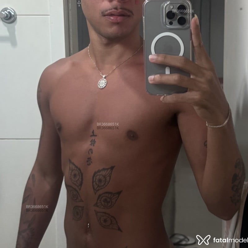 Acompanhante Henrique - Feed