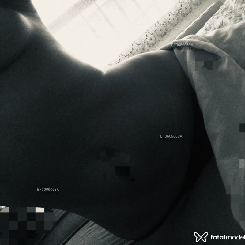 Acompanhante Maria - Feed