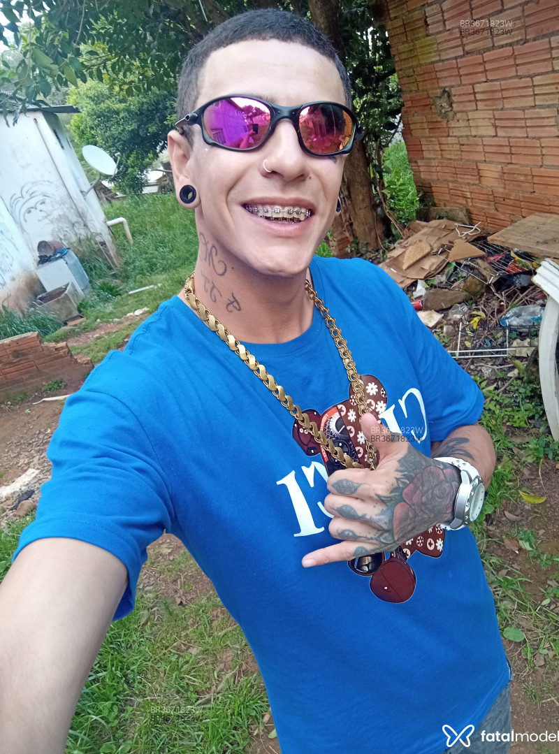 Acompanhante Gangster - Feed