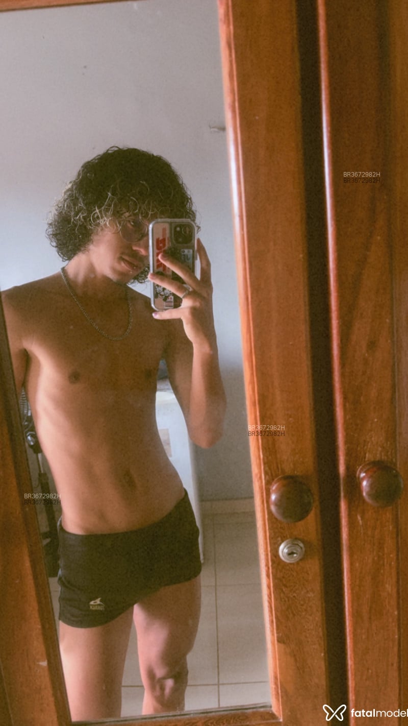 Acompanhante Novinnho - Feed