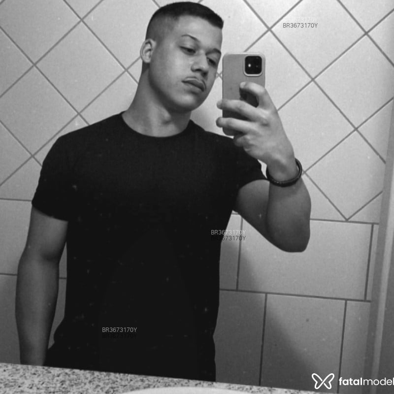 Acompanhante Tiago Matta - Feed