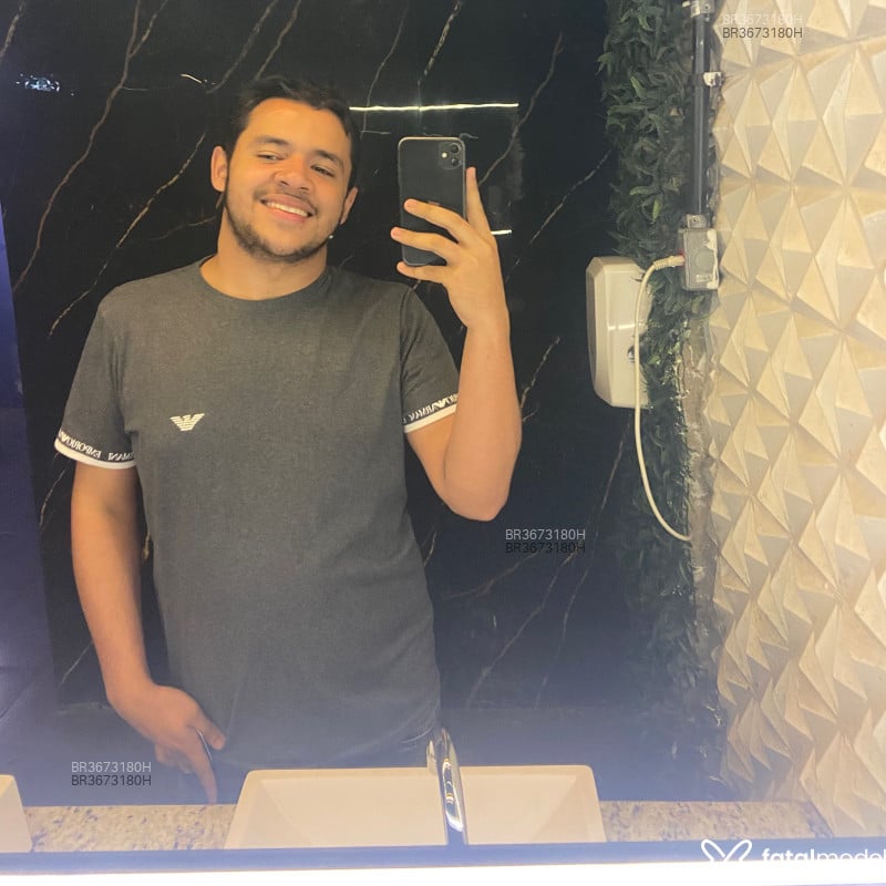 Acompanhante Vitor - Feed