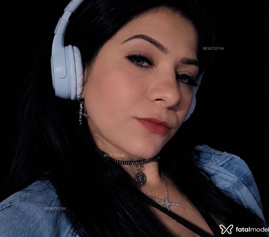 Acompanhante Maah Parazinha - Feed