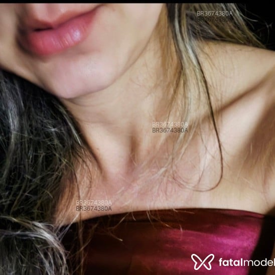 Acompanhante Lalli - Feed