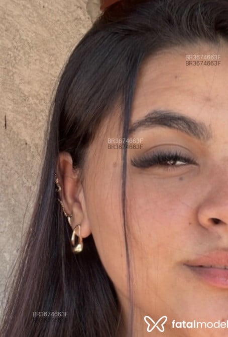 Acompanhante Penny - Feed