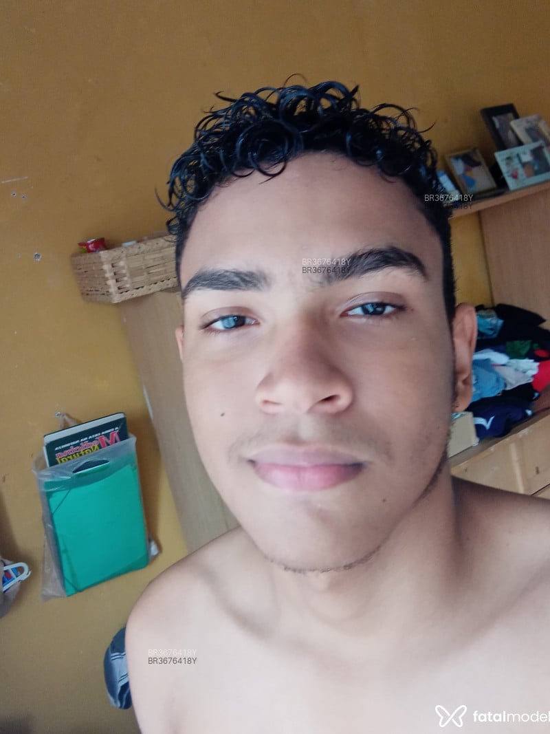 Acompanhante Parrudinho - Feed