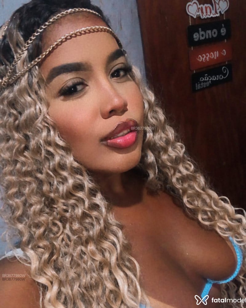 Acompanhante Camila - Feed