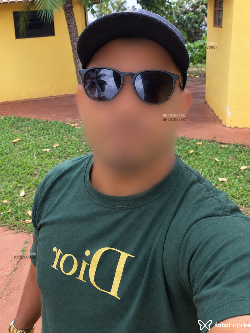 Acompanhante Preto - Feed