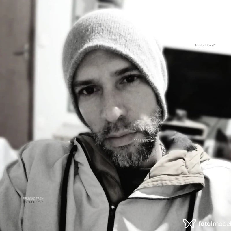 Acompanhante Reliquia - Feed