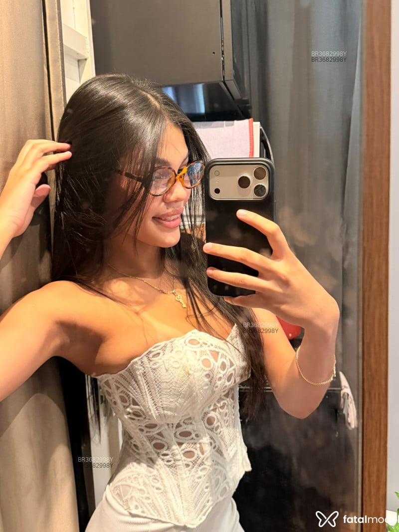 Acompanhante Karem - Feed