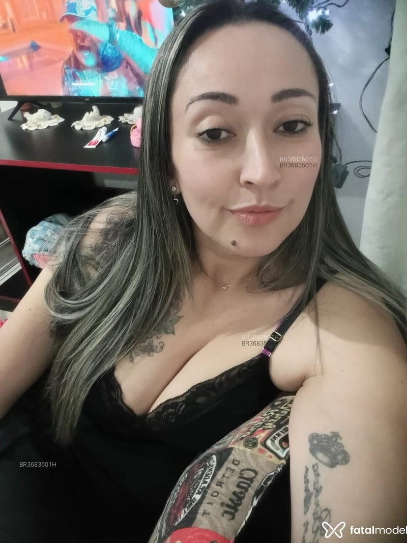 Acompanhante Brunaloirinha - Feed