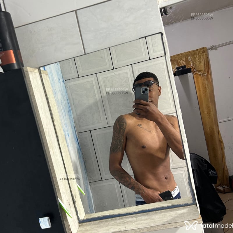 Acompanhante Vitor Vis - Feed