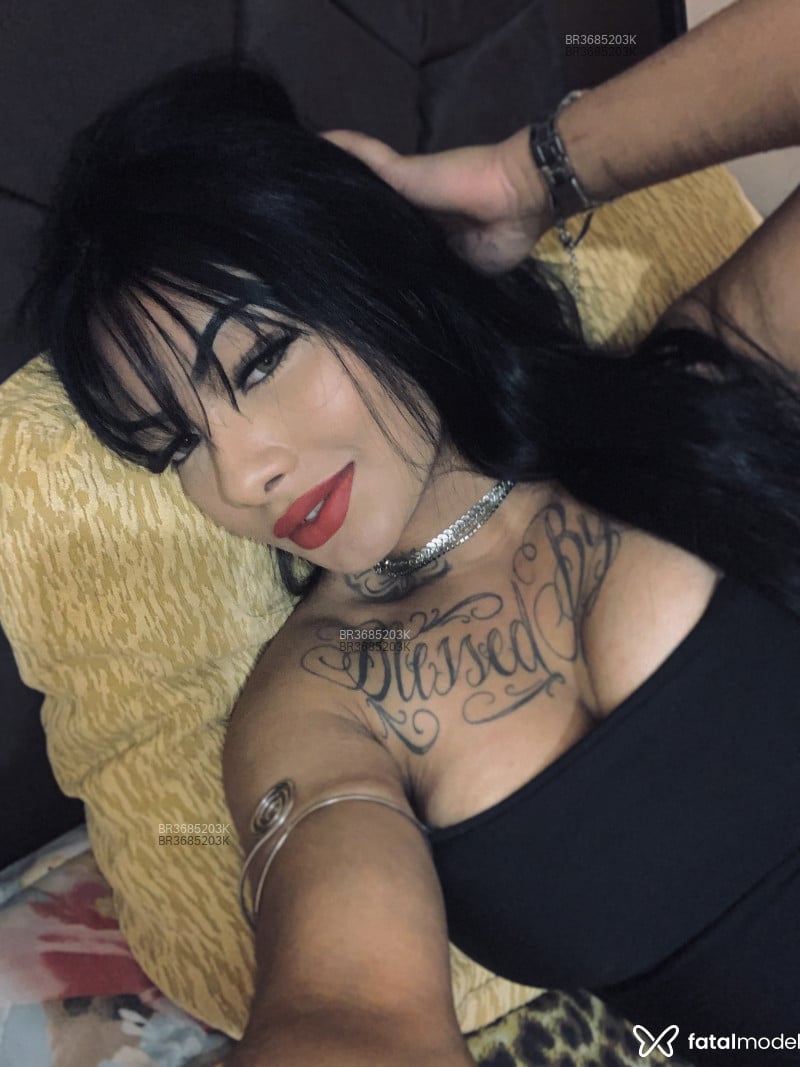 Acompanhante Lavínia - Feed