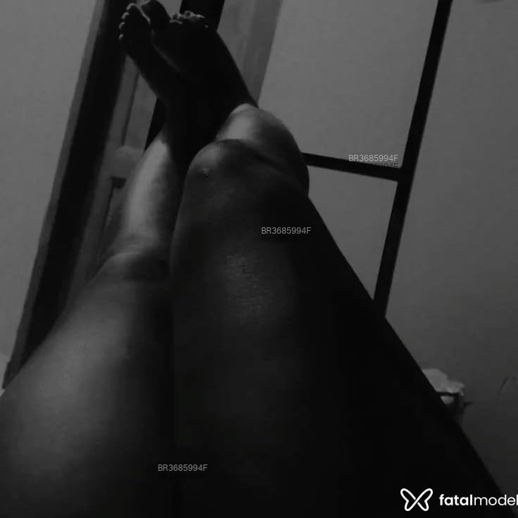 Acompanhante Esmeralda - Feed