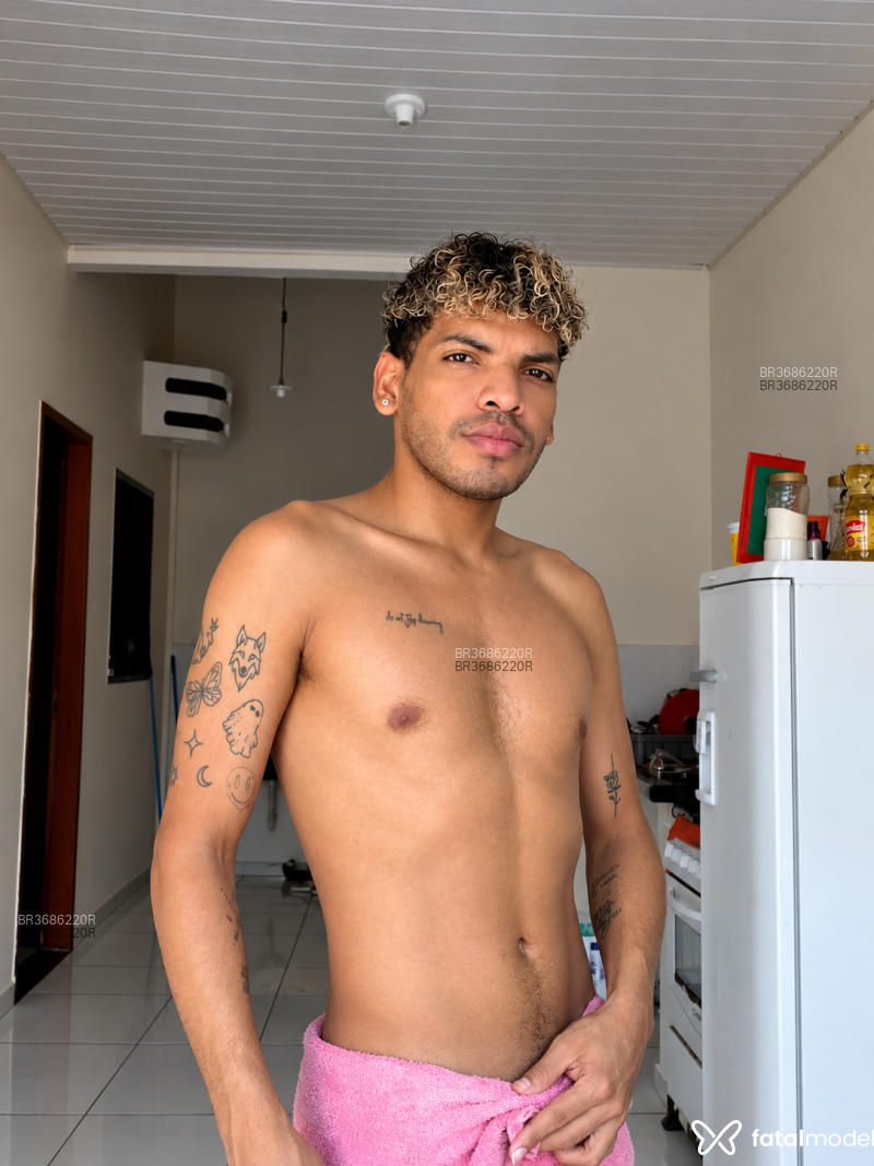 Acompanhante Junior Vitor - Feed