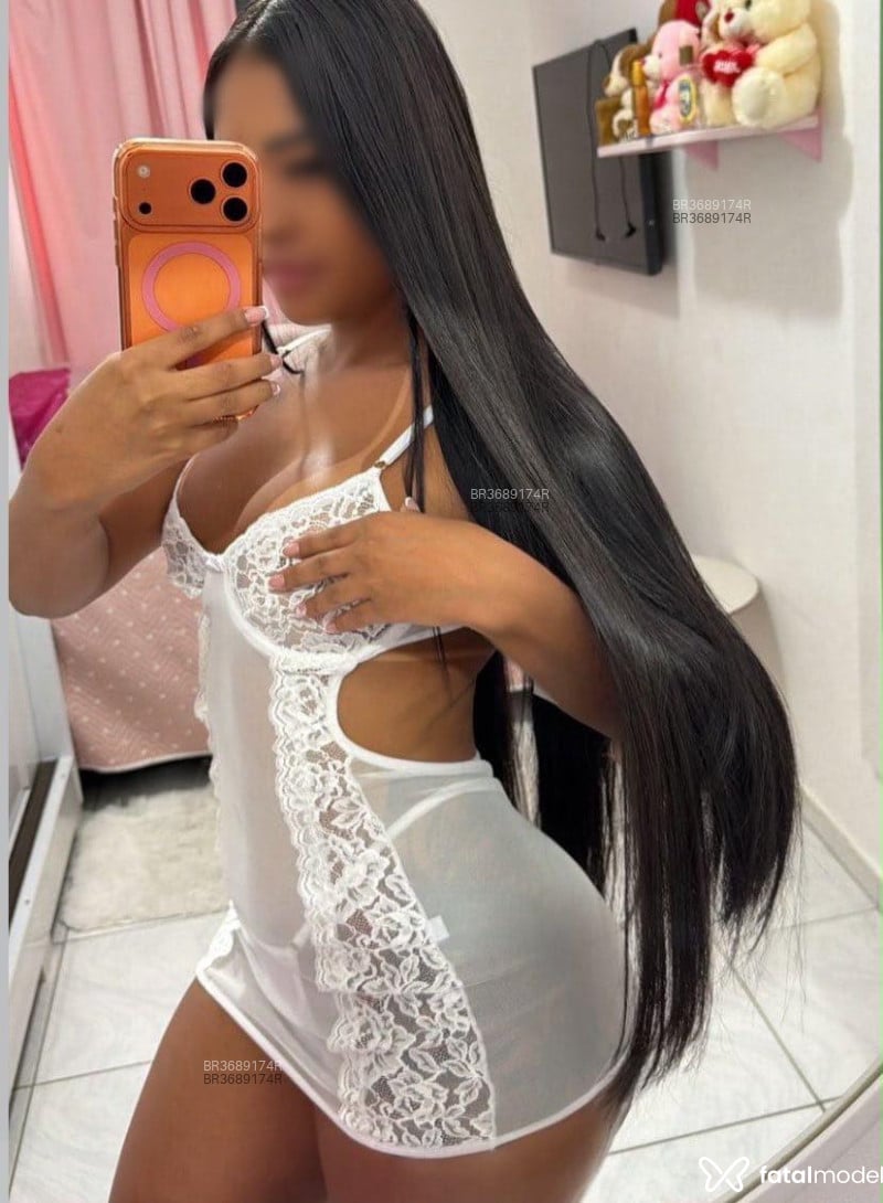 Acompanhante Ariana - Feed