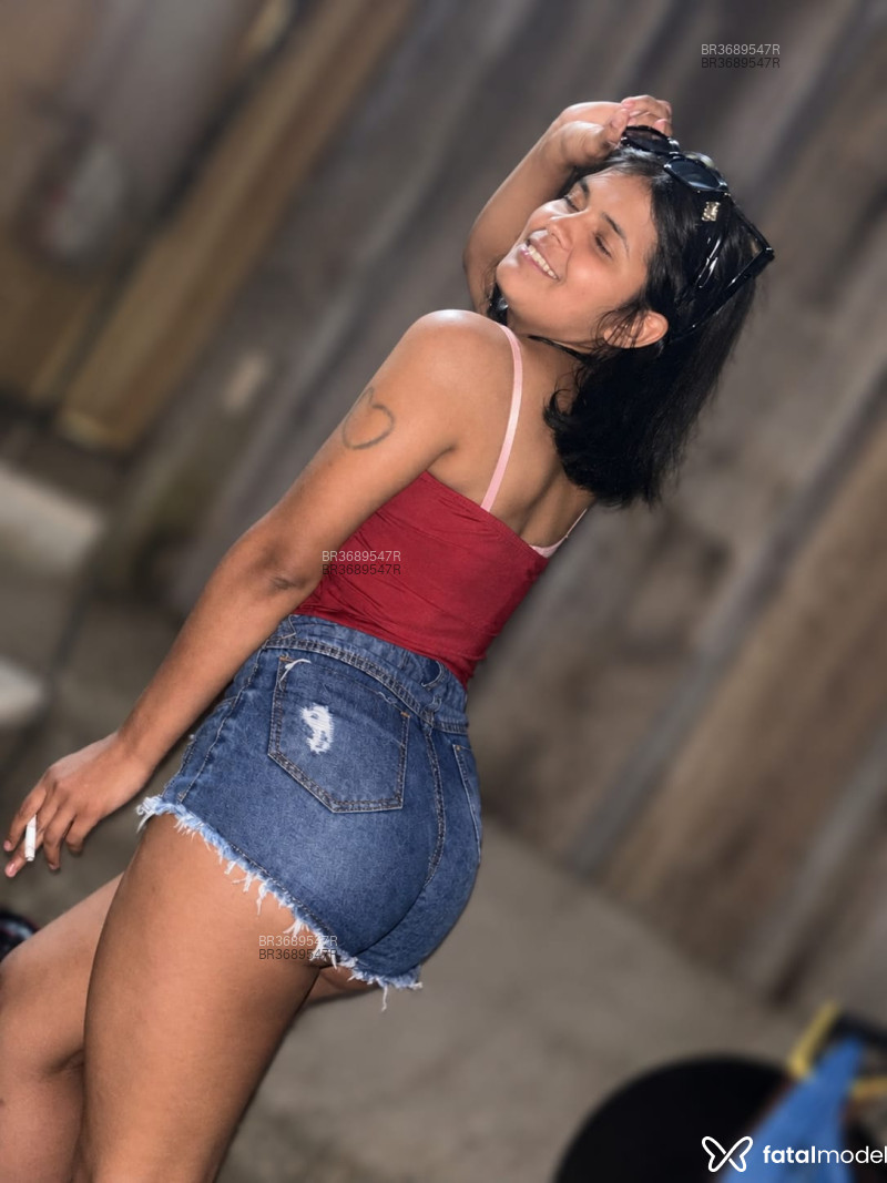 Acompanhante Pequenasilvana - Feed