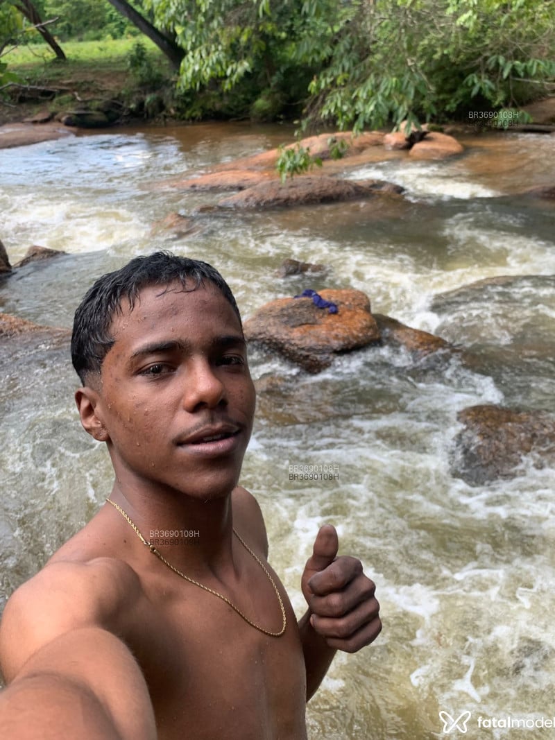 Acompanhante Pretin - Feed