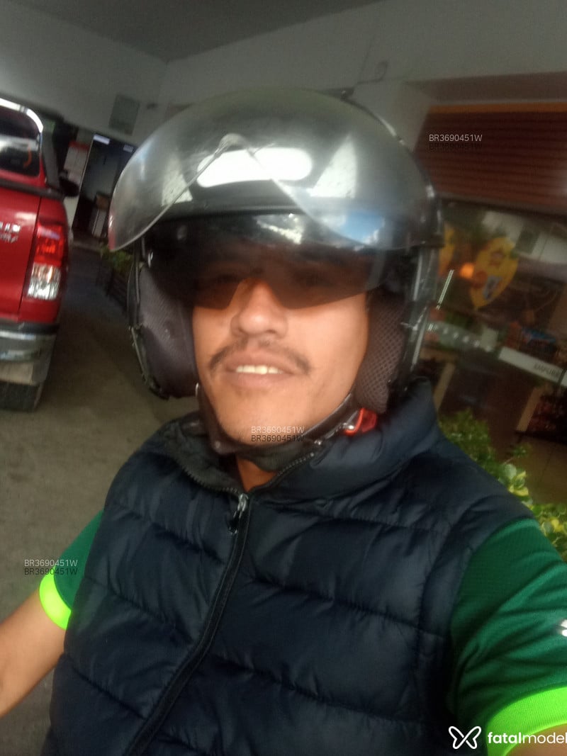 Acompanhante Moreninho - Feed