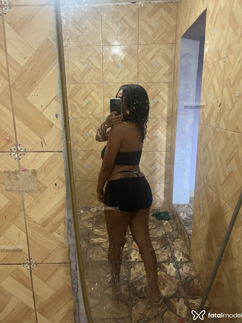 Acompanhante Talita - Feed