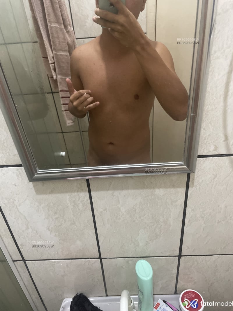 Acompanhante Felipe - Feed