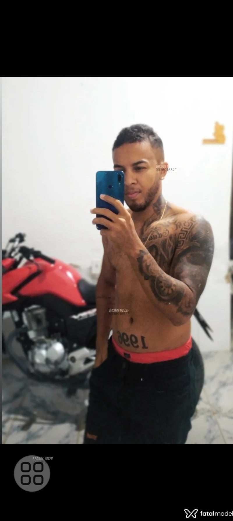 Acompanhante Rodrigo - Feed