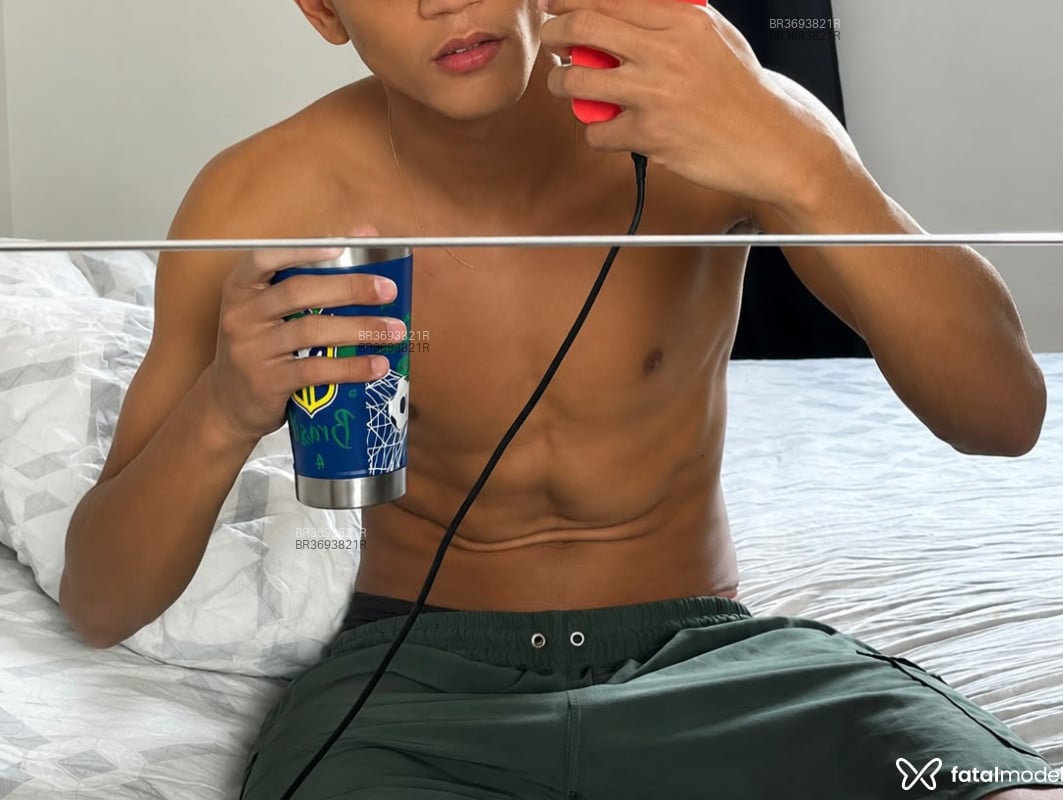Acompanhante Brayan Potechi - Feed
