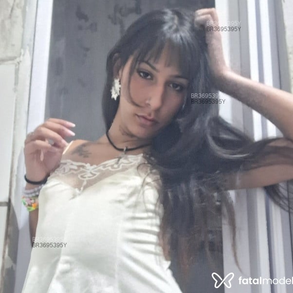 Acompanhante Iara Amani - Feed