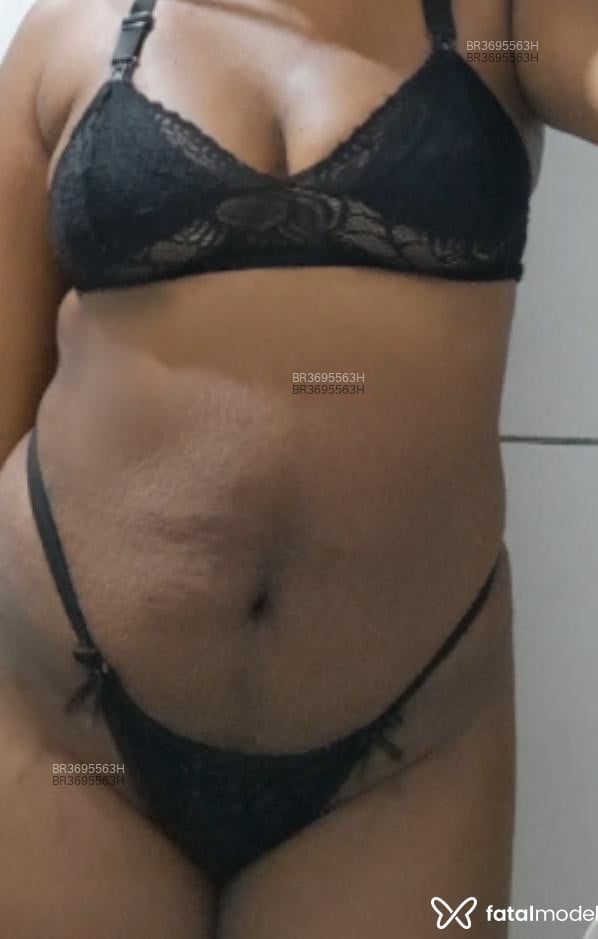 Acompanhante Julia - Feed