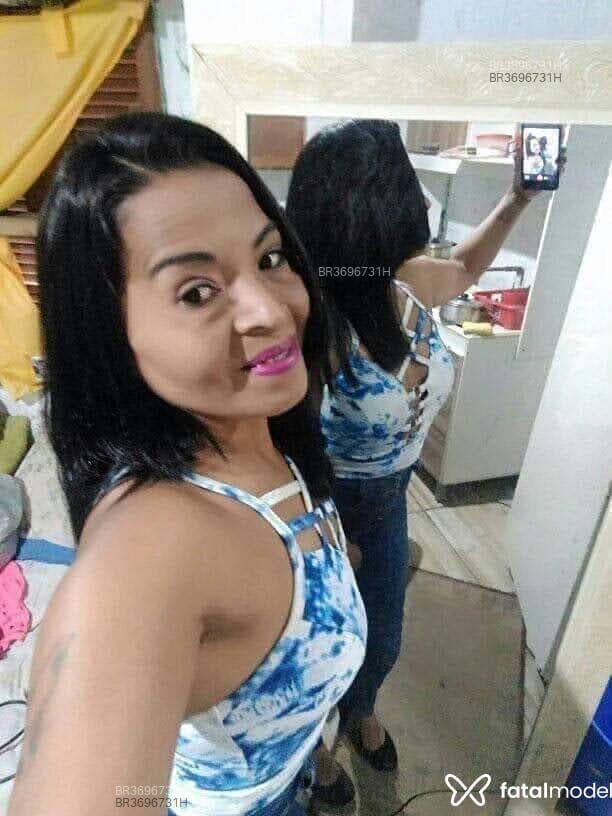 Acompanhante Gatalinda - Feed