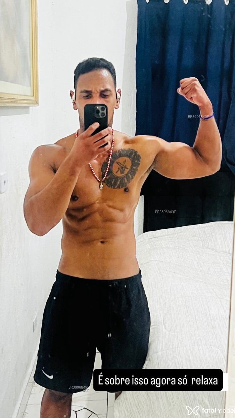 Acompanhante Brupretinho - Feed