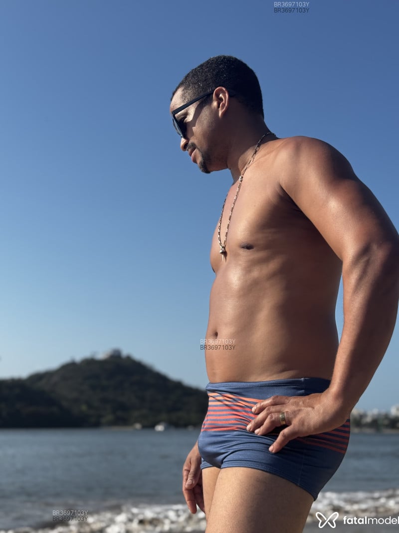 Acompanhante Breno Vitória - Feed