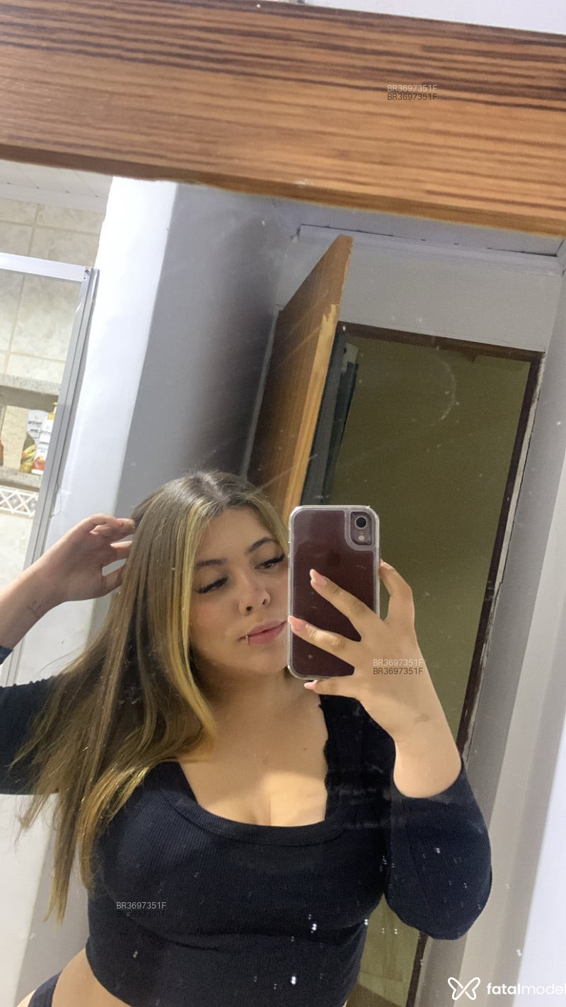 Acompanhante Karen - Feed