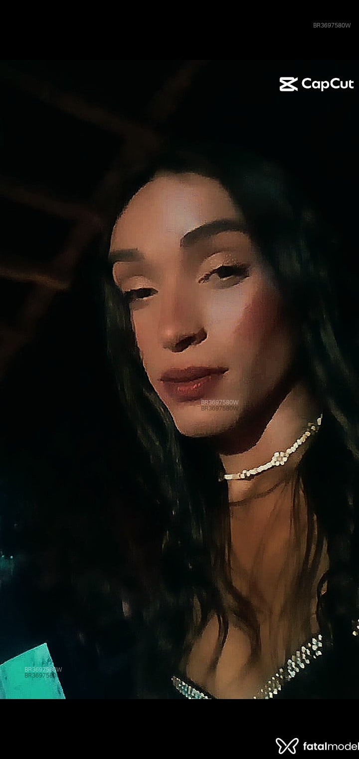 Acompanhante Cristina - Feed