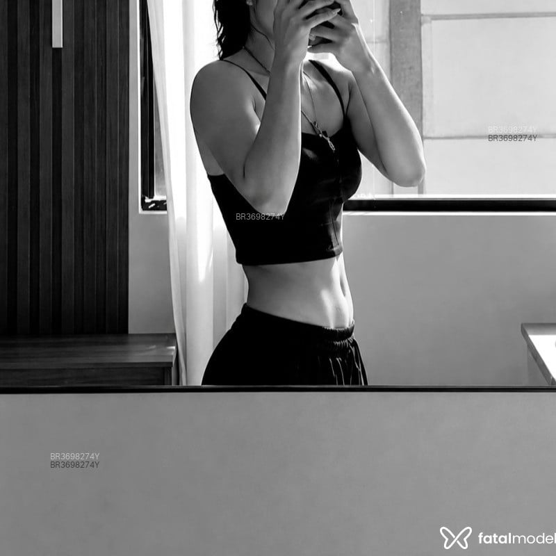 Acompanhante Shakira - Feed
