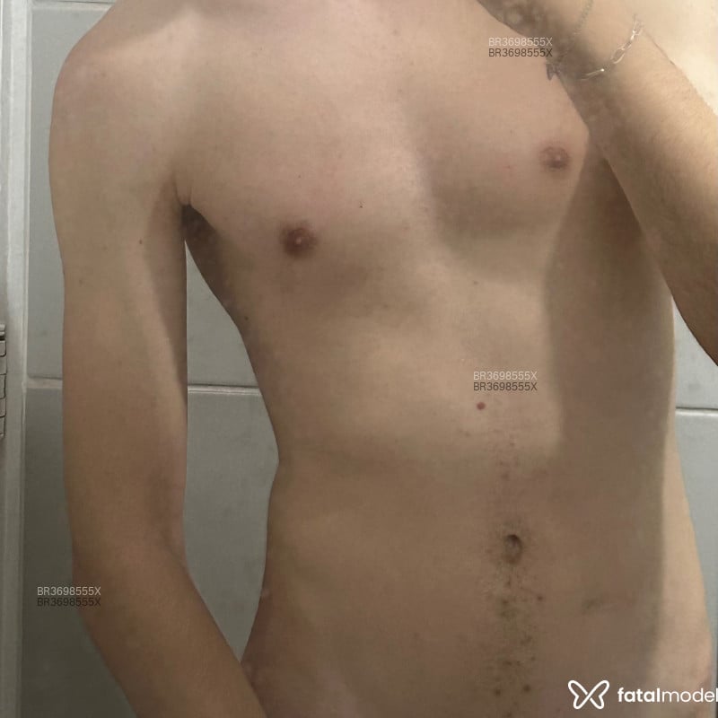 Acompanhante Newboy - Feed